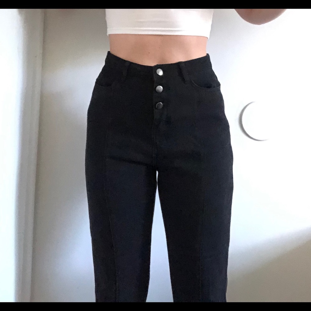 High Rise straight leg “Mom Jeans”